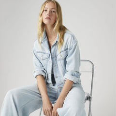 Shrunken '90s Linen+ Denim Lightweight Trucker Jacket - Luxury Trip Trucker - Light Wash