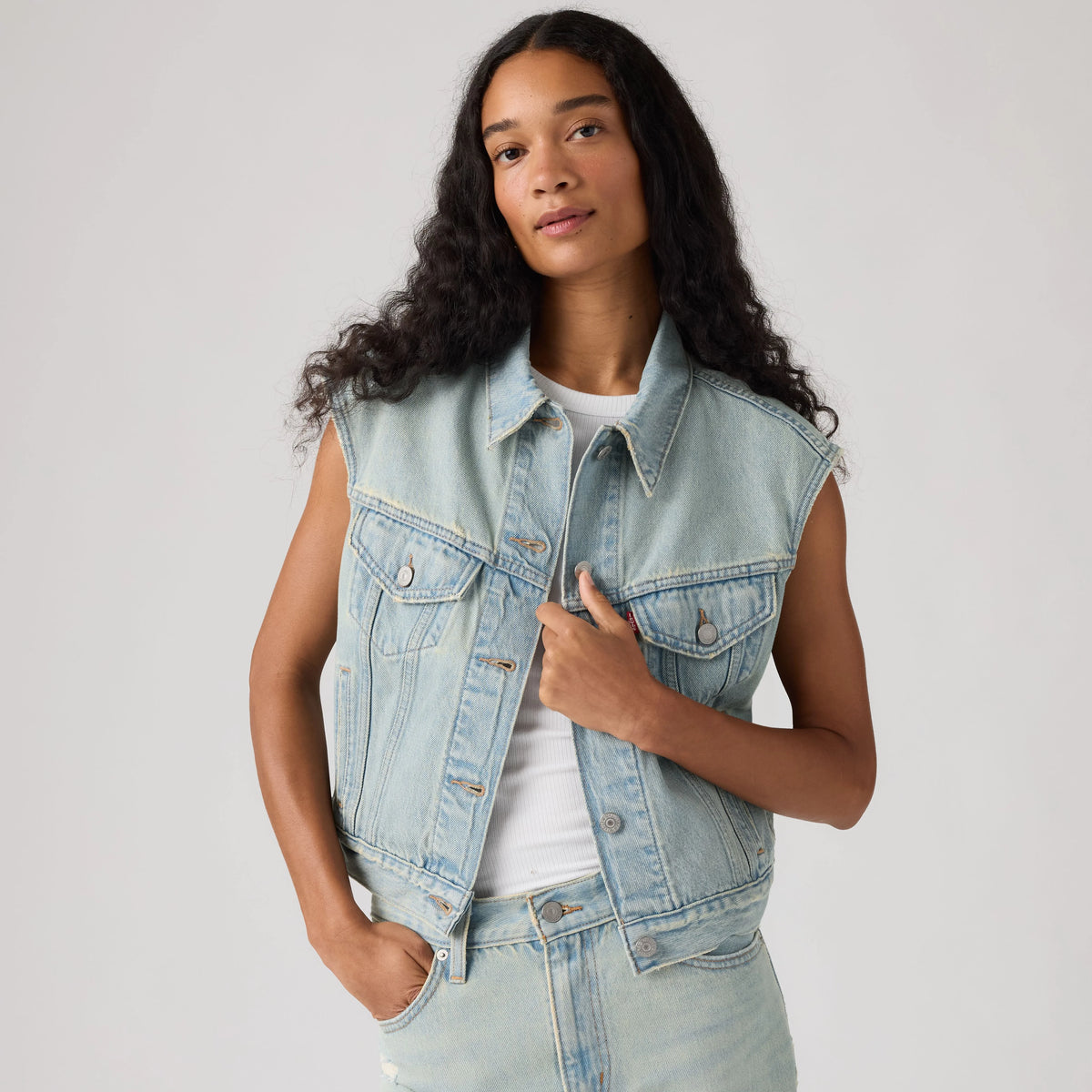 Shrunken '90s Trucker Vest - Que Pasa Trucker - Medium Wash