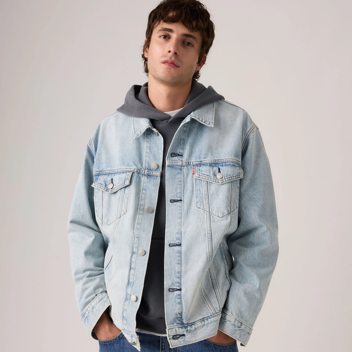 Relaxed Fit Trucker Jacket - Into The Light - Light Wash