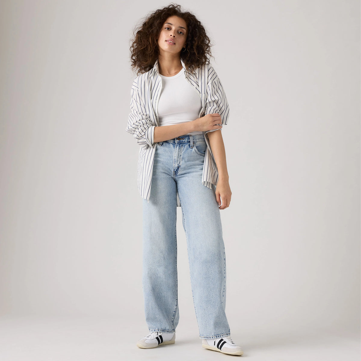 Baggy Dad Women's Jeans - Fan Flare - Light Wash