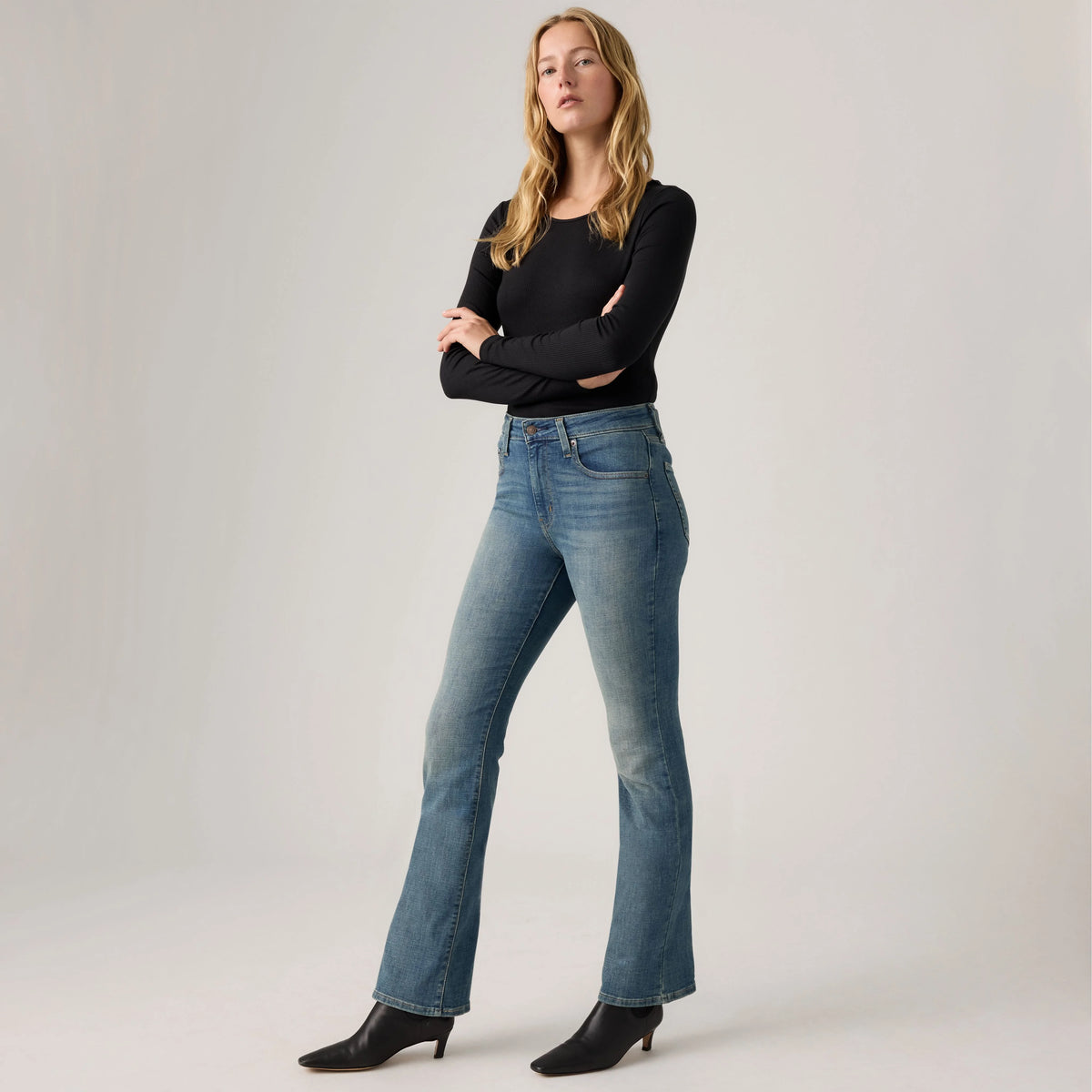 725 High Rise Bootcut Women's Jeans - Tore It Up - Dark Wash