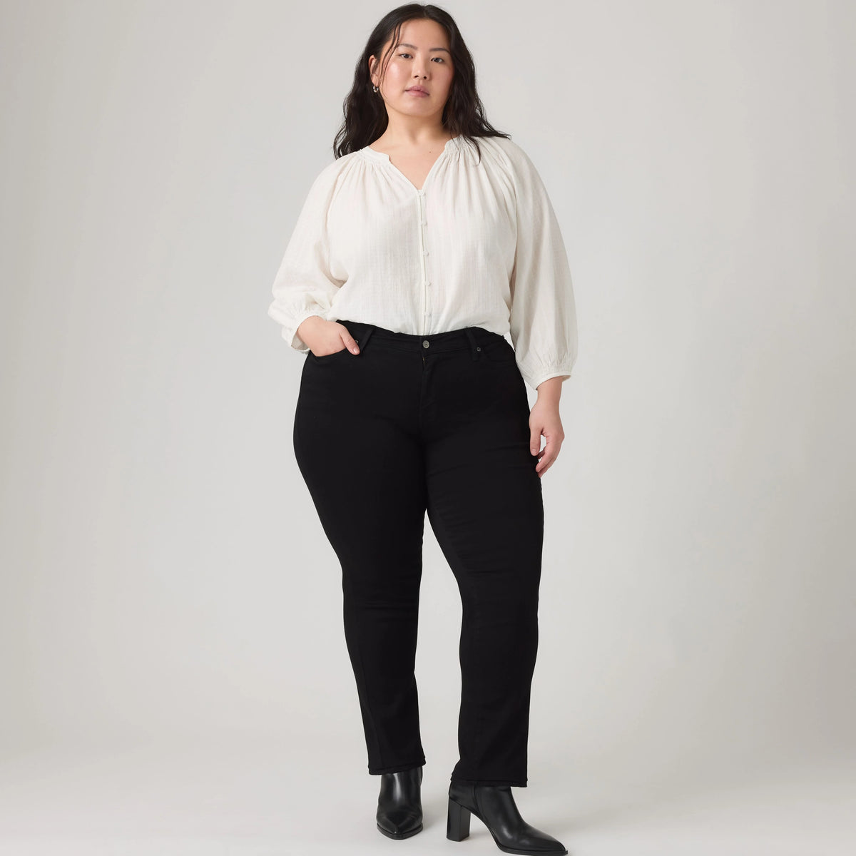 Classic Straight Women's Jeans (Plus Size) - Black